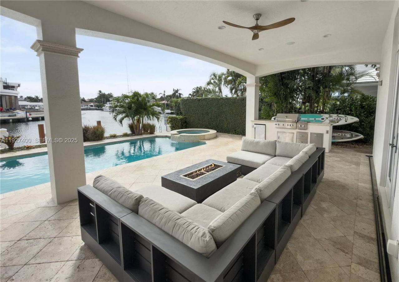 2320 NE 34th Ct, Lighthouse Point, FL 33064 Photo