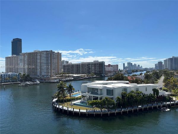 121 Golden Isles Dr, Unit 607, Hallandale Beach, FL 33009