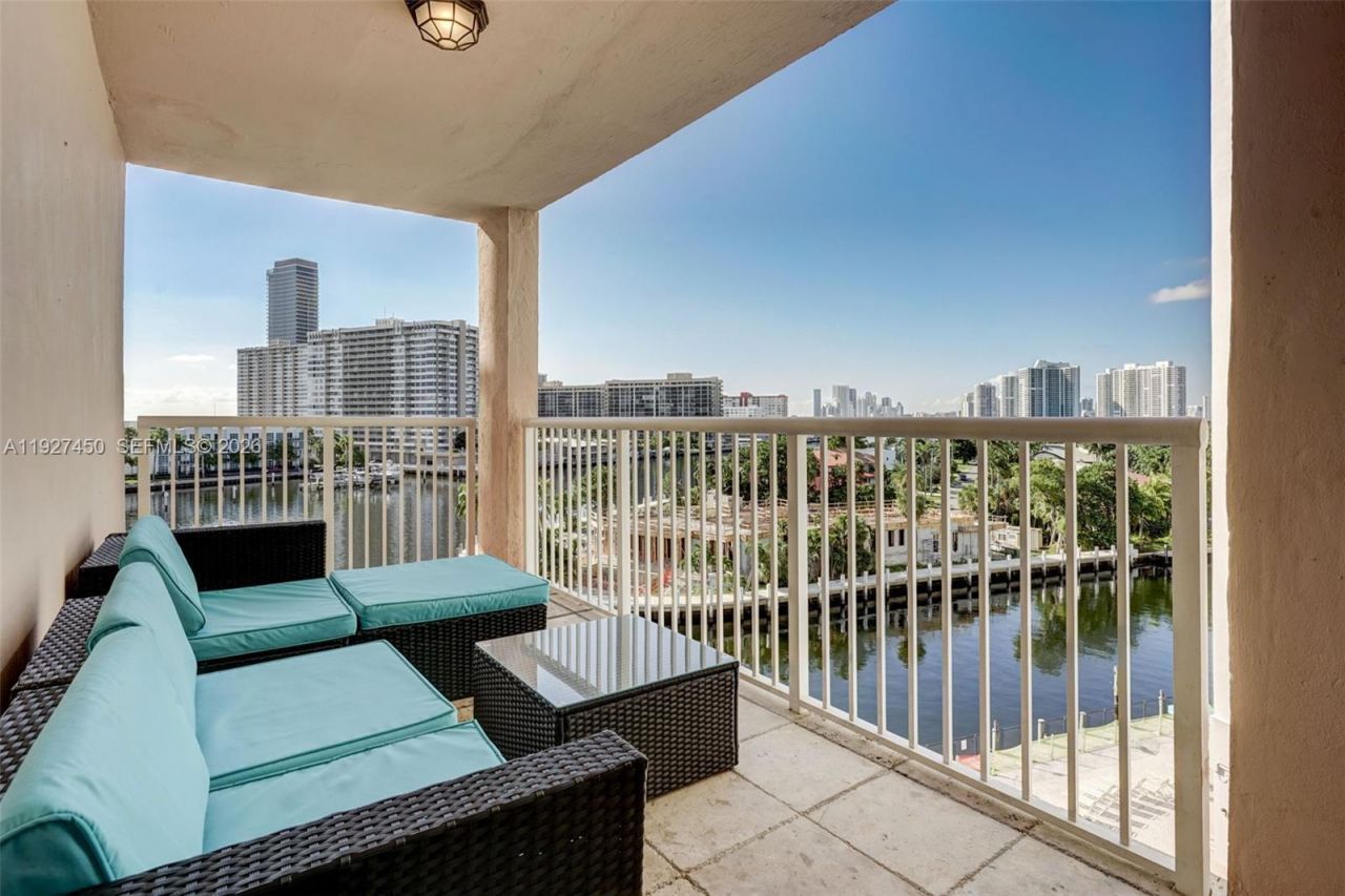 121 Golden Isles Dr, Unit 607, Hallandale Beach, FL 33009 Photo