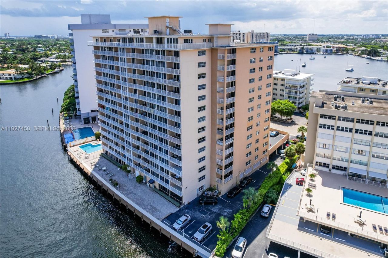 121 Golden Isles Dr, Unit 607, Hallandale Beach, FL 33009 Photo