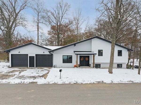 436 N Olive Street, Trenton, IL 62293