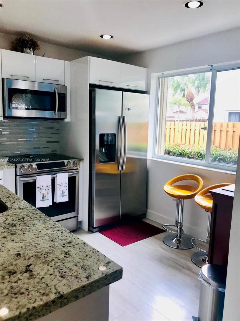 5072 NW 115th Ct, Doral, FL 33178 Photo