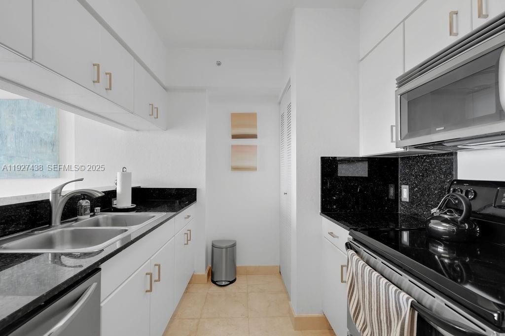 1625 Kennedy Cswy, Unit 1004D, North Bay Village, FL 33141 Photo