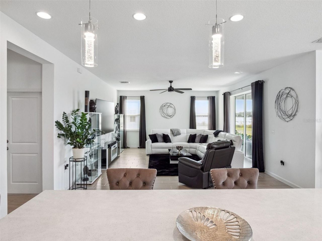 591 Via Bella Court, Howey in the Hills, FL 34737 Photo