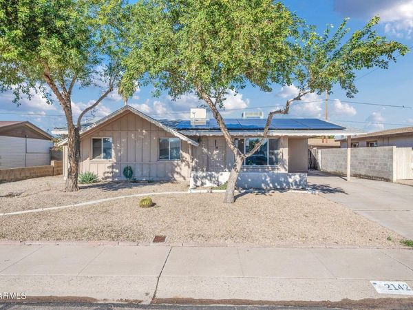 2142 W PARADISE Drive, Phoenix, AZ 85029