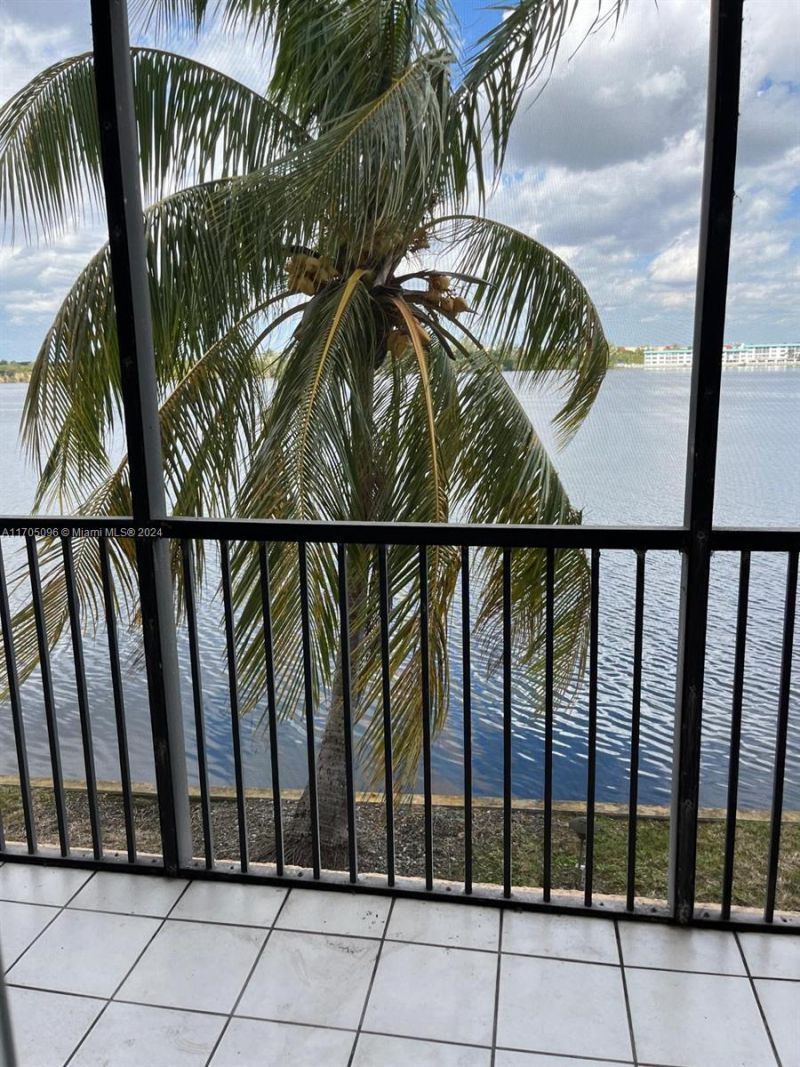 1075 NE Miami Gardens Dr, Unit 205, Miami, FL 33179 Photo