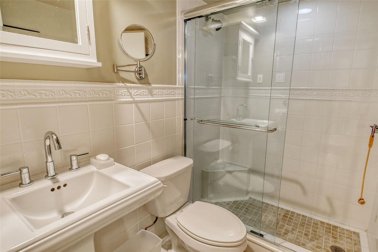 1720 Glenhouse Drive, Unit GL430, Sarasota, FL 34231 Photo