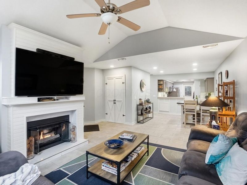 5766 Willow Lake Drive, Grove City, OH 43123 Photo 10