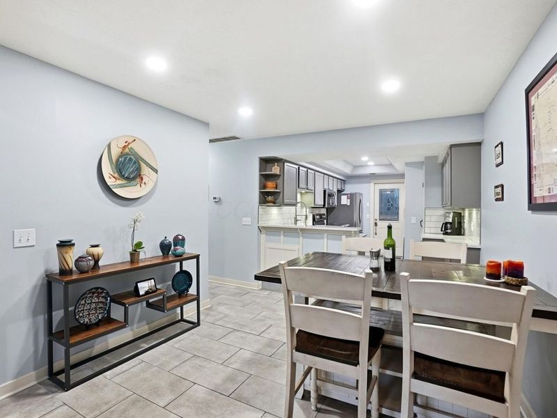 5766 Willow Lake Drive, Grove City, OH 43123 Photo 11