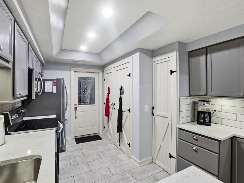 5766 Willow Lake Drive, Grove City, OH 43123 Photo 16