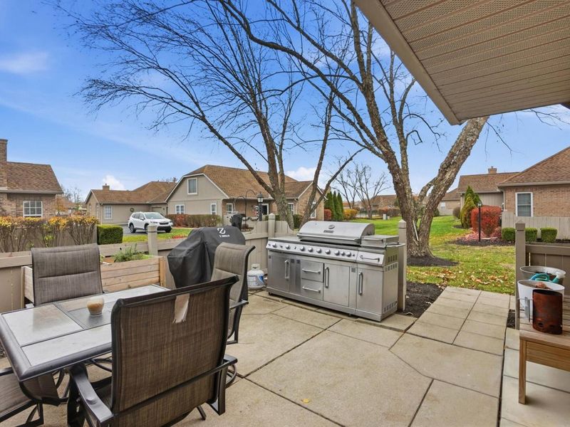 5766 Willow Lake Drive, Grove City, OH 43123 Photo 3