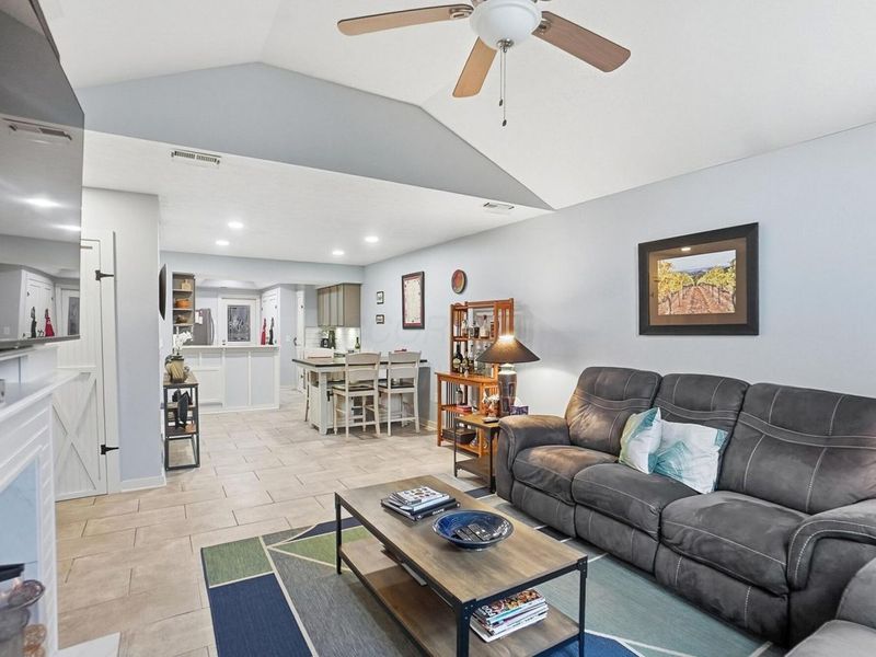 5766 Willow Lake Drive, Grove City, OH 43123 Photo 9