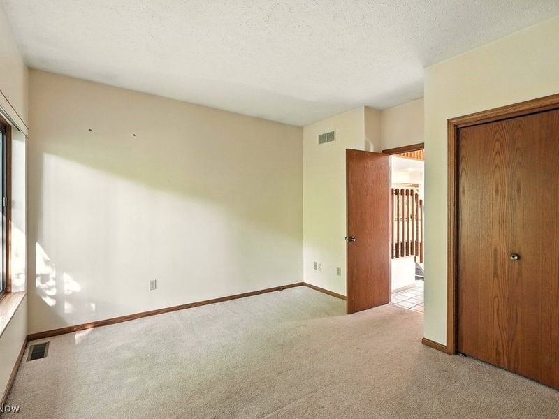 2180 Stone Creek Trail, Cuyahoga Falls, OH 44223 Photo 12