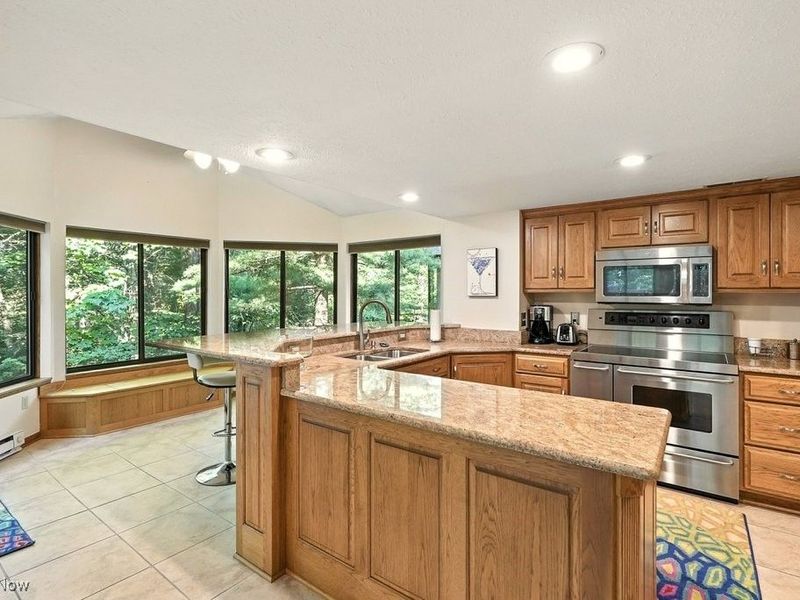 2180 Stone Creek Trail, Cuyahoga Falls, OH 44223 Photo 20