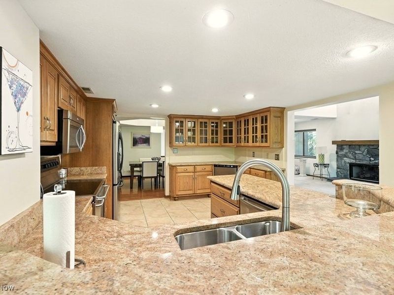 2180 Stone Creek Trail, Cuyahoga Falls, OH 44223 Photo 24