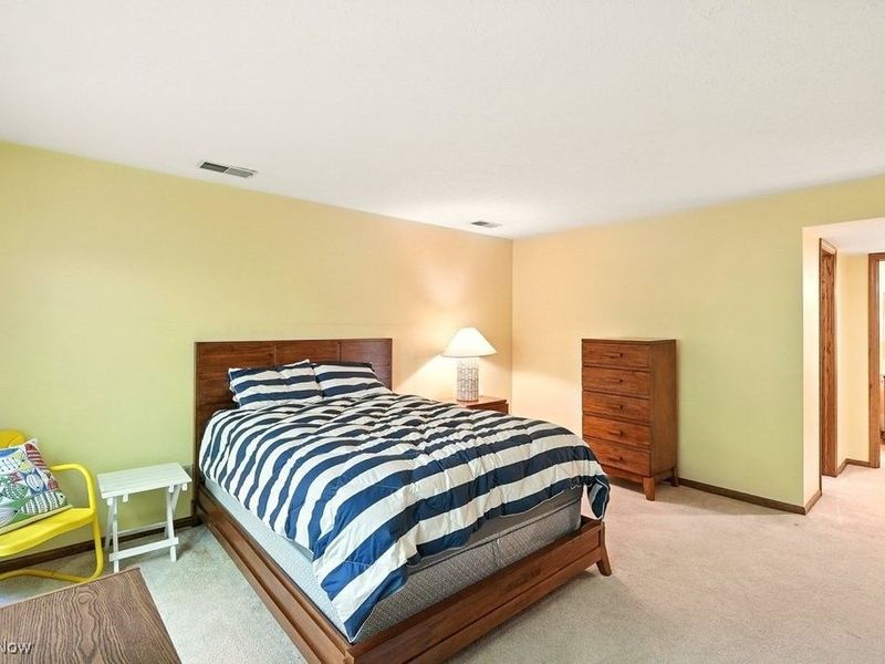 2180 Stone Creek Trail, Cuyahoga Falls, OH 44223 Photo 38