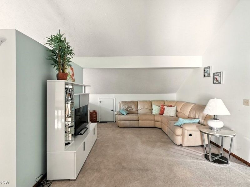 2180 Stone Creek Trail, Cuyahoga Falls, OH 44223 Photo 44