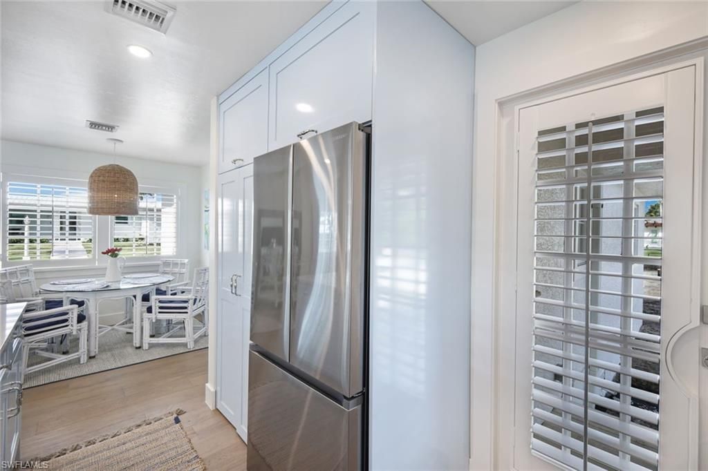 47 8th Ave S, Naples, FL 34102 Photo