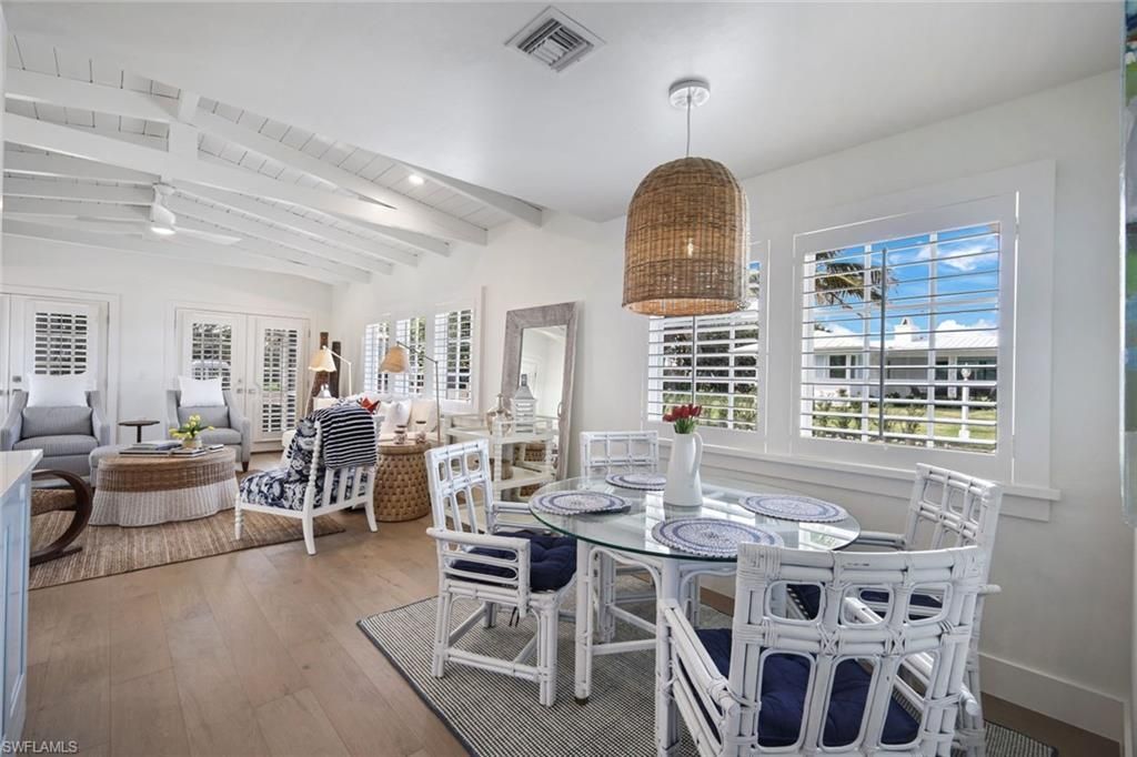 47 8th Ave S, Naples, FL 34102 Photo