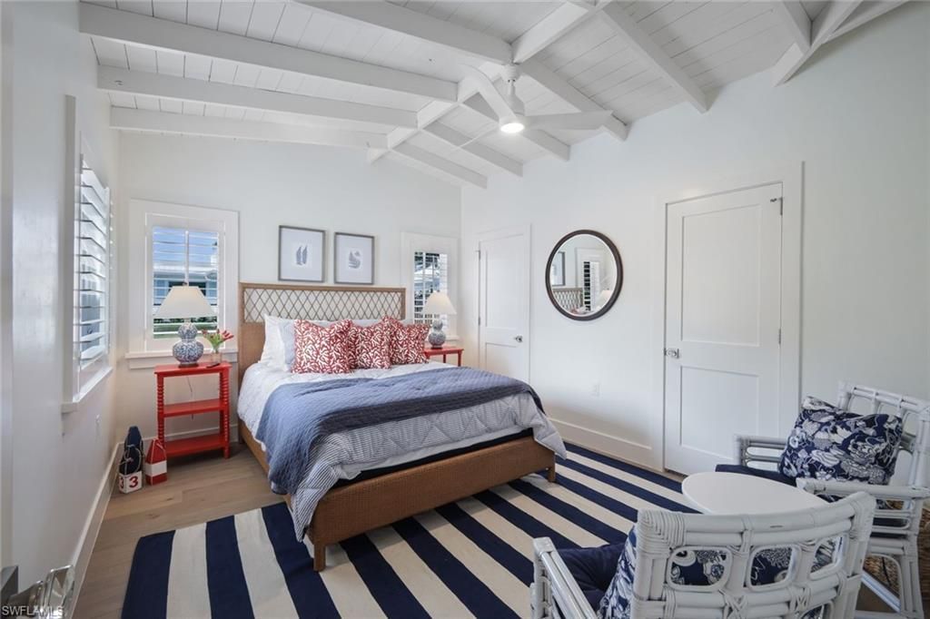 47 8th Ave S, Naples, FL 34102 Photo