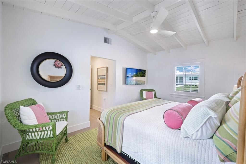 47 8th Ave S, Naples, FL 34102 Photo