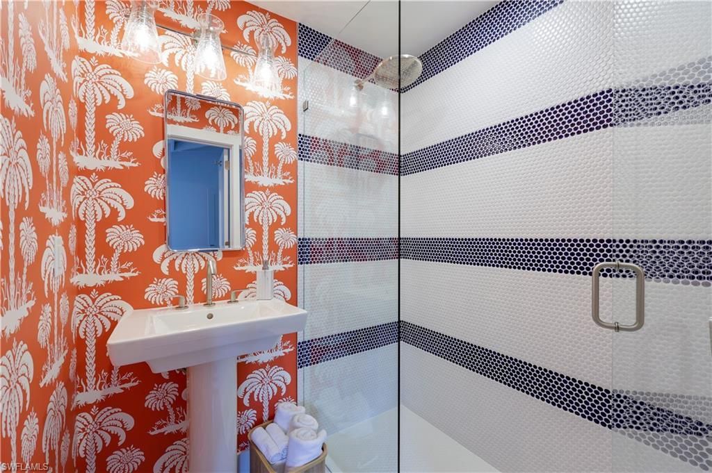 47 8th Ave S, Naples, FL 34102 Photo