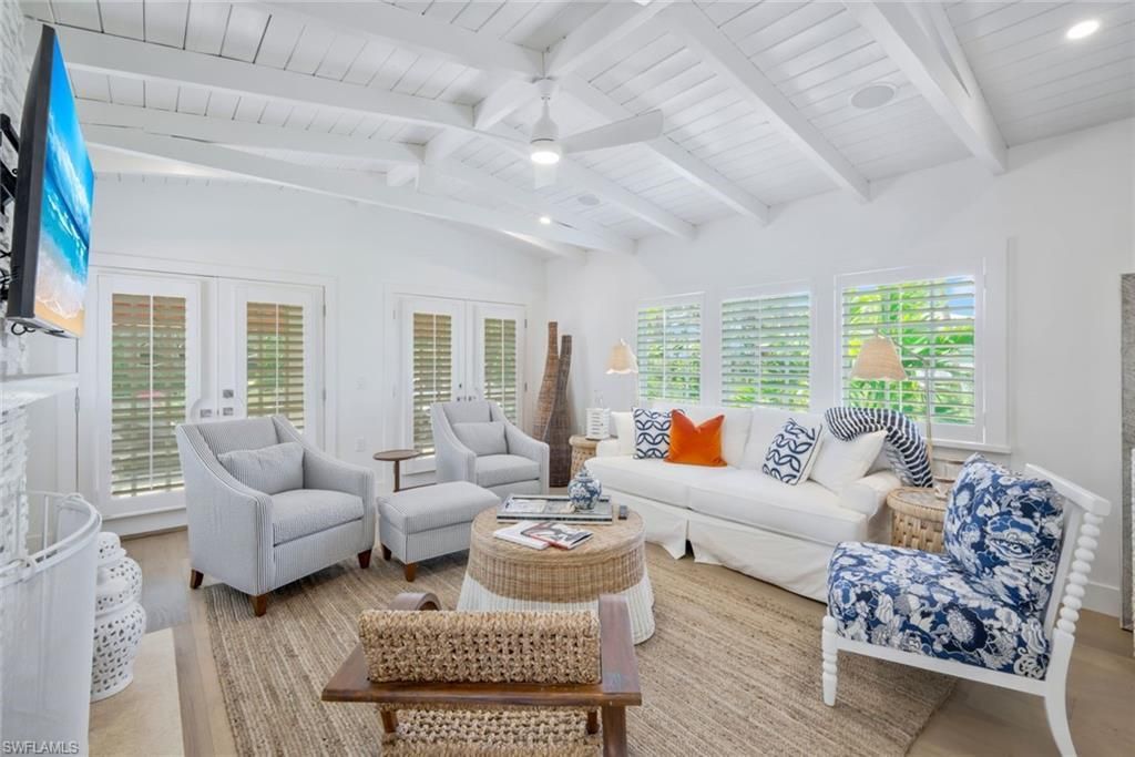 47 8th Ave S, Naples, FL 34102 Photo