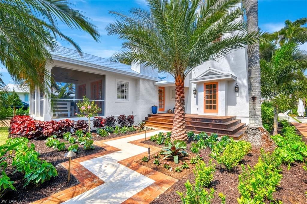 47 8th Ave S, Naples, FL 34102 Photo