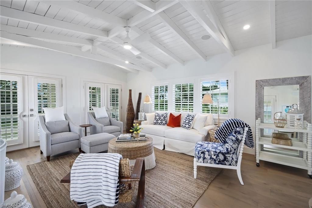 47 8th Ave S, Naples, FL 34102 Photo