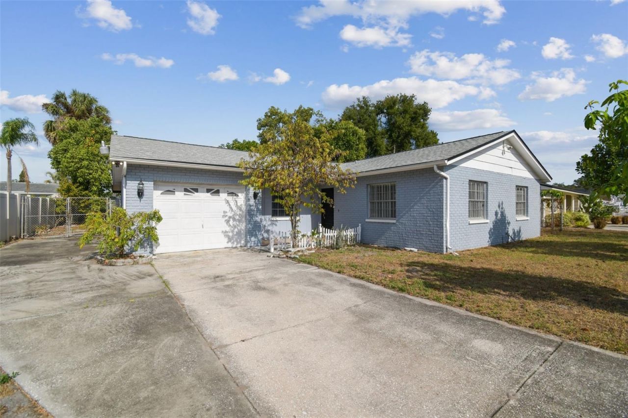 2311 Fern Circle, Tampa, FL 33604 Main Photo