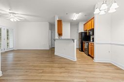 2025 Silvercrest Dr. photo 4