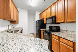 2025 Silvercrest Dr. photo 4