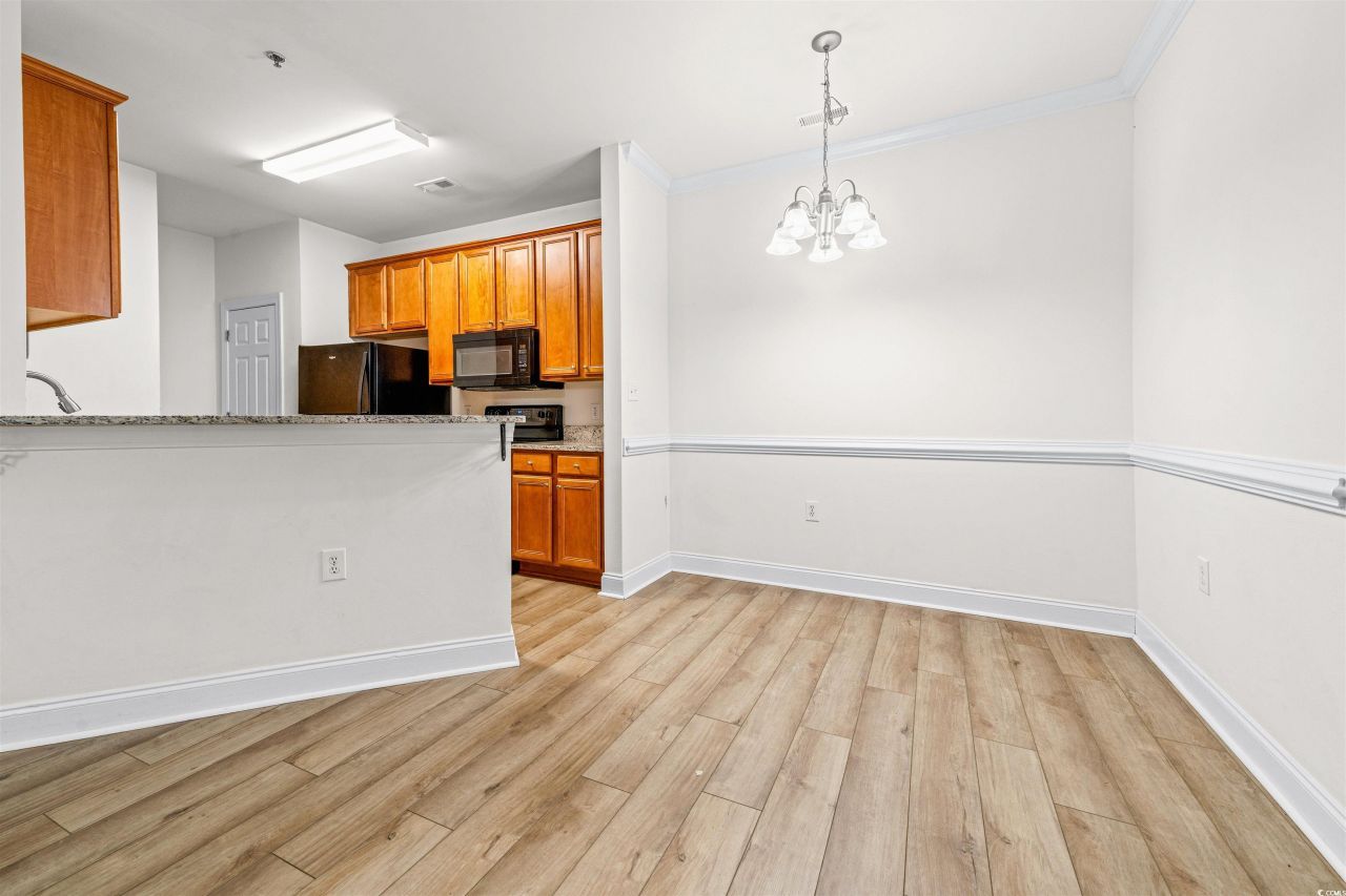 2025 Silvercrest Dr. Photo 9