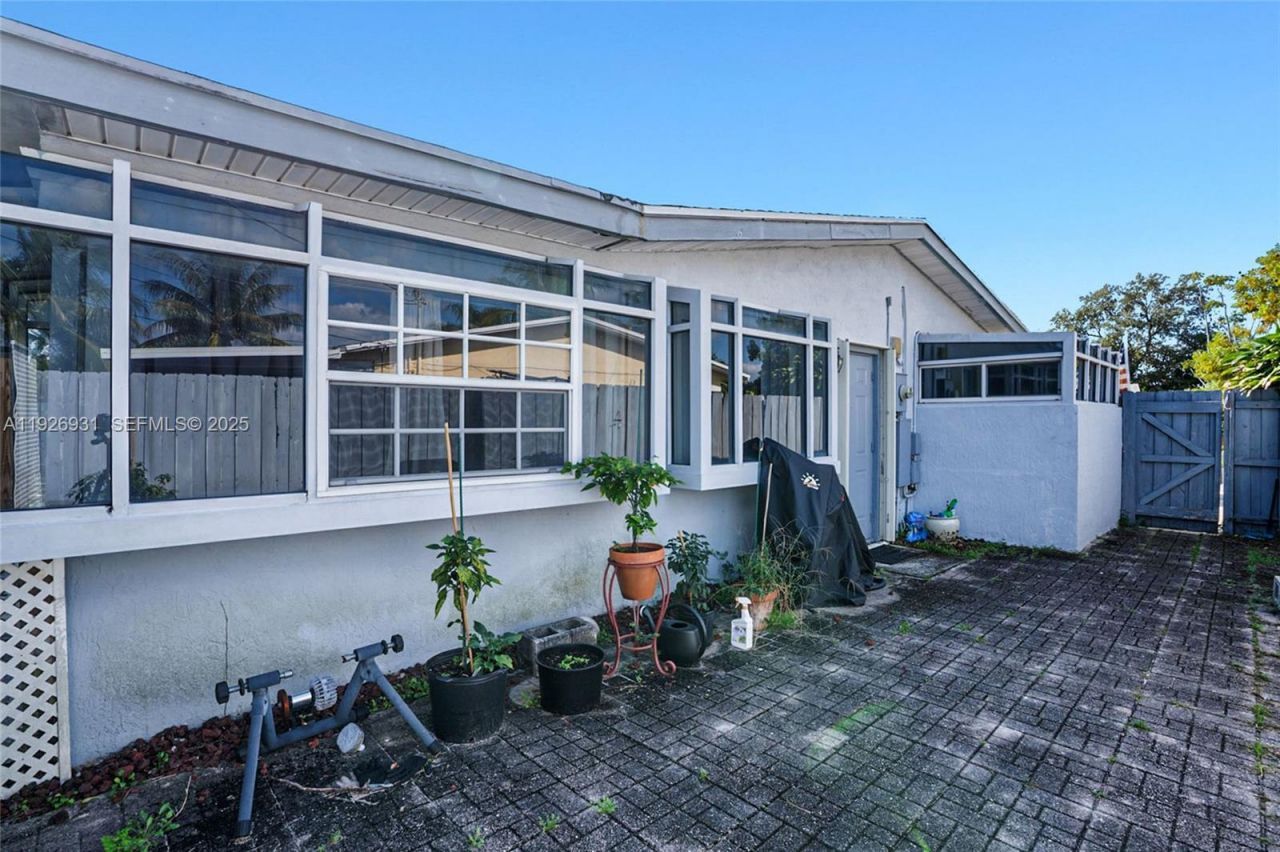 3010 NE 10th Ter, Pompano Beach, FL 33064 Photo