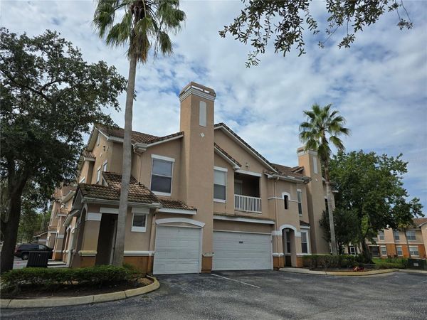 10424 VILLA VIEW CIRCLE, Unit 10424, TAMPA, FL 33647