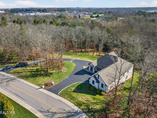 323 Riverview Drive, Crossville, TN 38555