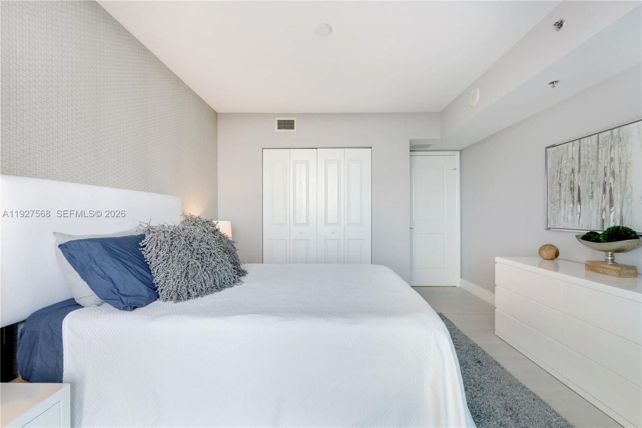 2641 N Flamingo Rd, Unit 1703N, Sunrise, FL 33323 Photo