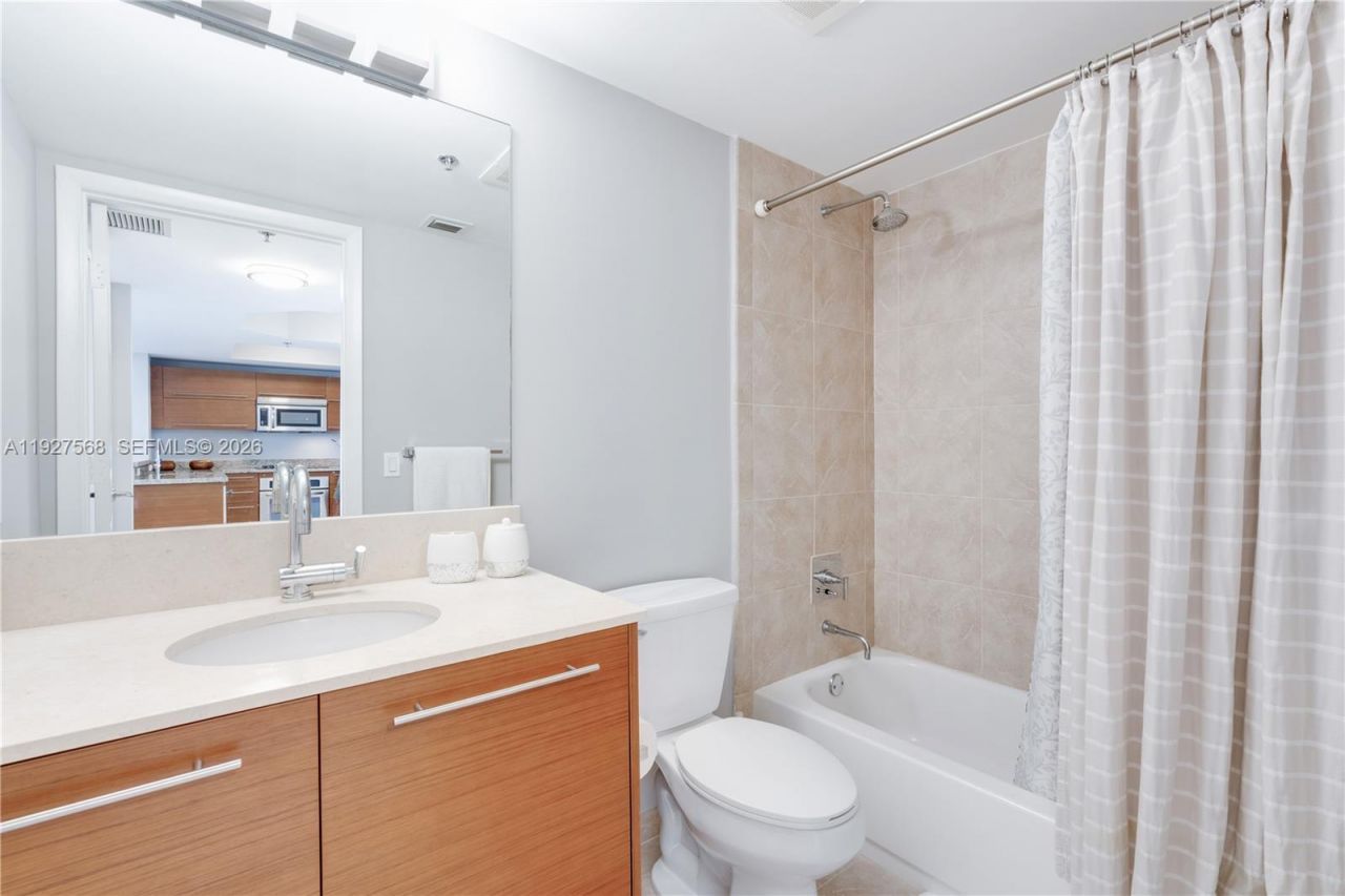 2641 N Flamingo Rd, Unit 1703N, Sunrise, FL 33323 Photo