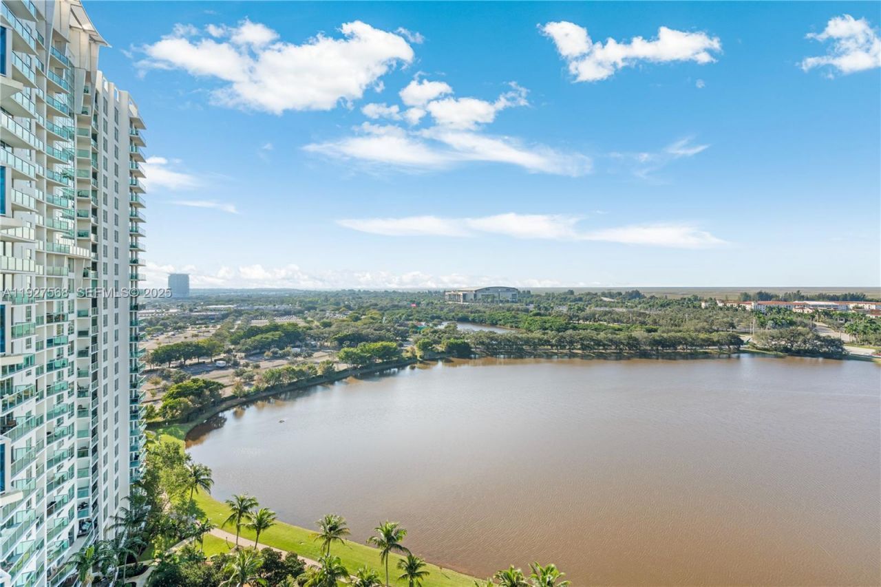 2641 N Flamingo Rd, Unit 1703N, Sunrise, FL 33323 Photo