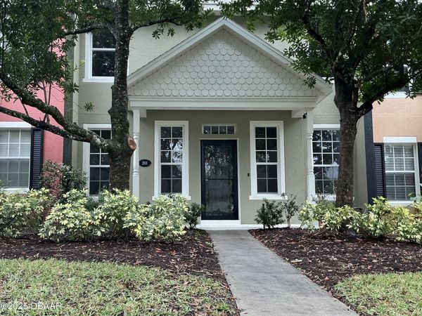 203 Endicott Way, DeLand, FL 32724