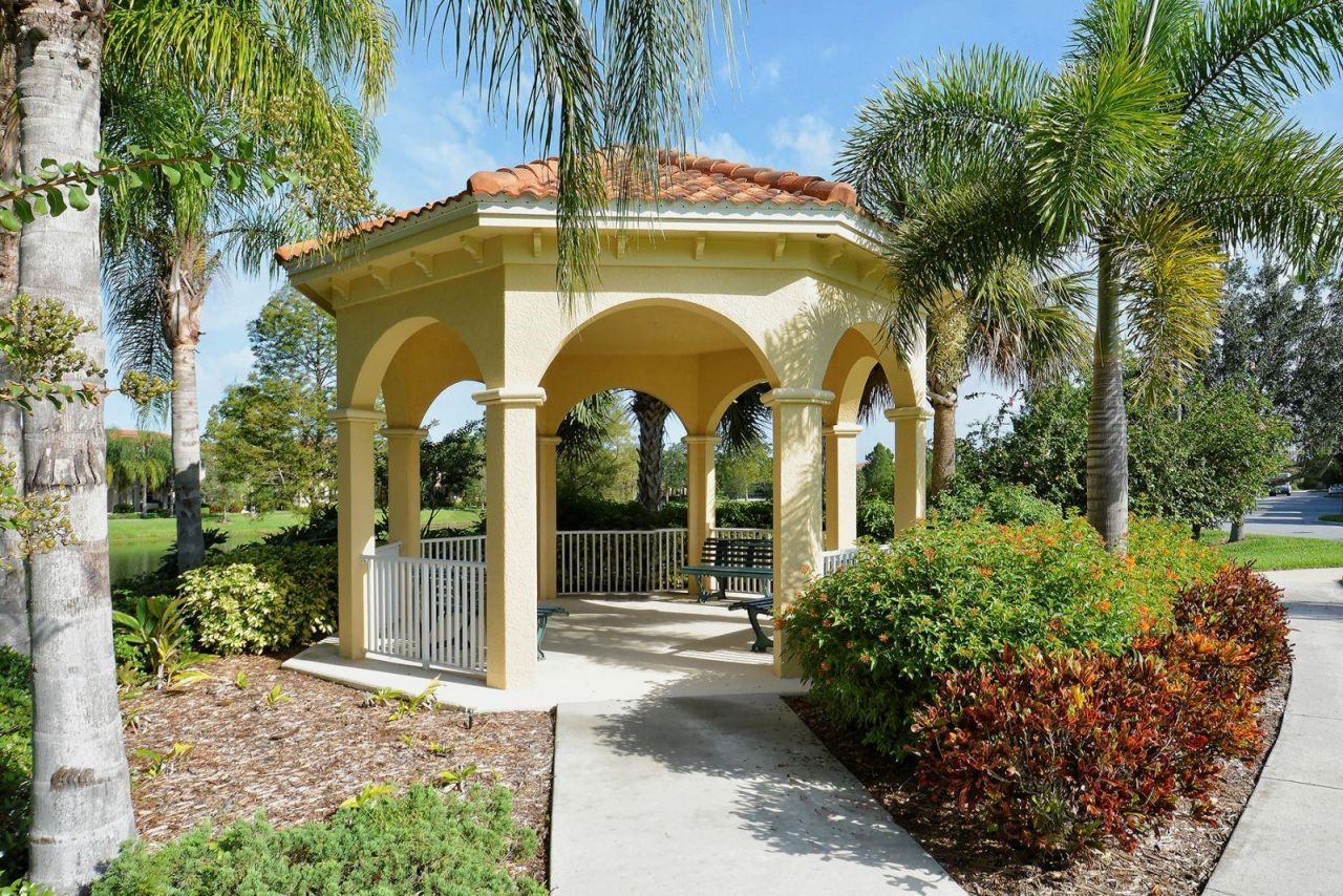 3776 82nd Avenue Circle E, Unit 103, Sarasota, FL 34243 Photo