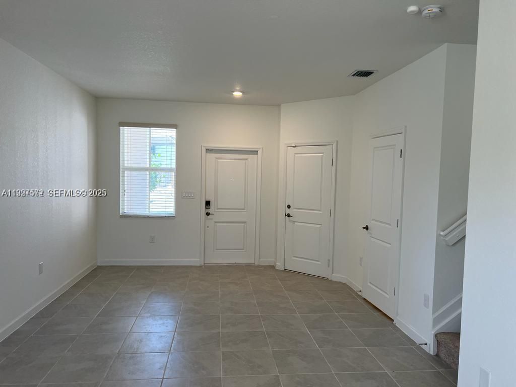 2281 NW 131st Cir, Miami, FL 33167 Photo