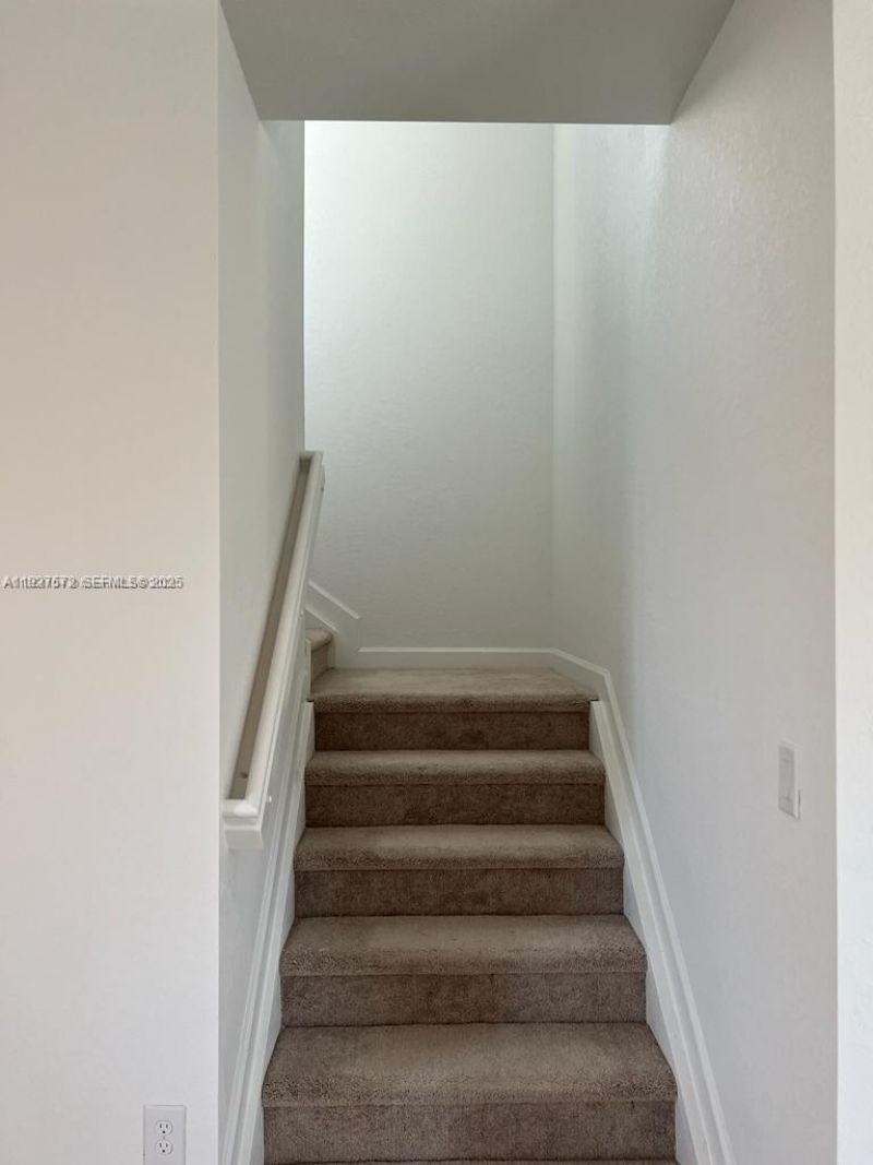 2281 NW 131st Cir, Miami, FL 33167 Photo