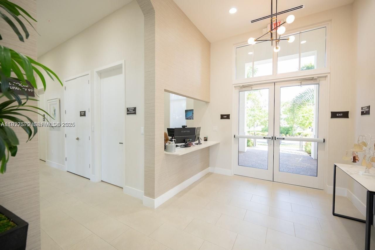 2281 NW 131st Cir, Miami, FL 33167 Photo