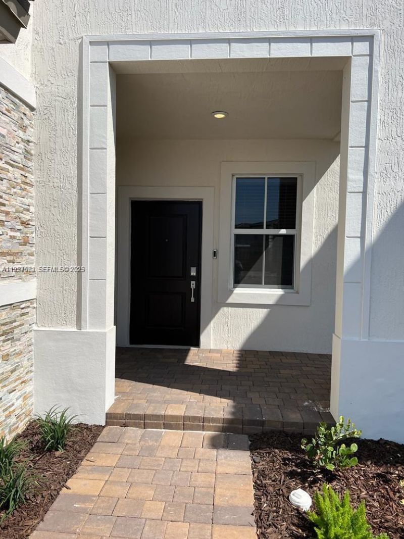 2281 NW 131st Cir, Miami, FL 33167 Photo