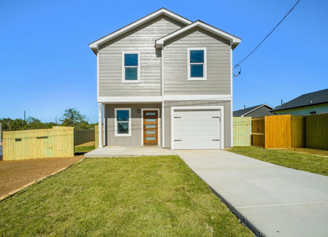 303 Cedarhill Dr, Granite Shoals, TX 78654 Main Photo