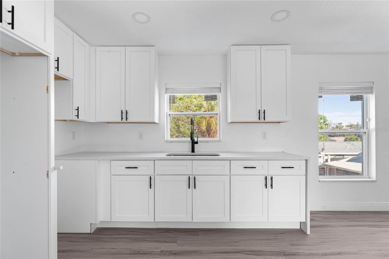 1421 35th Street S, Saint Petersburg, FL 33711 Photo