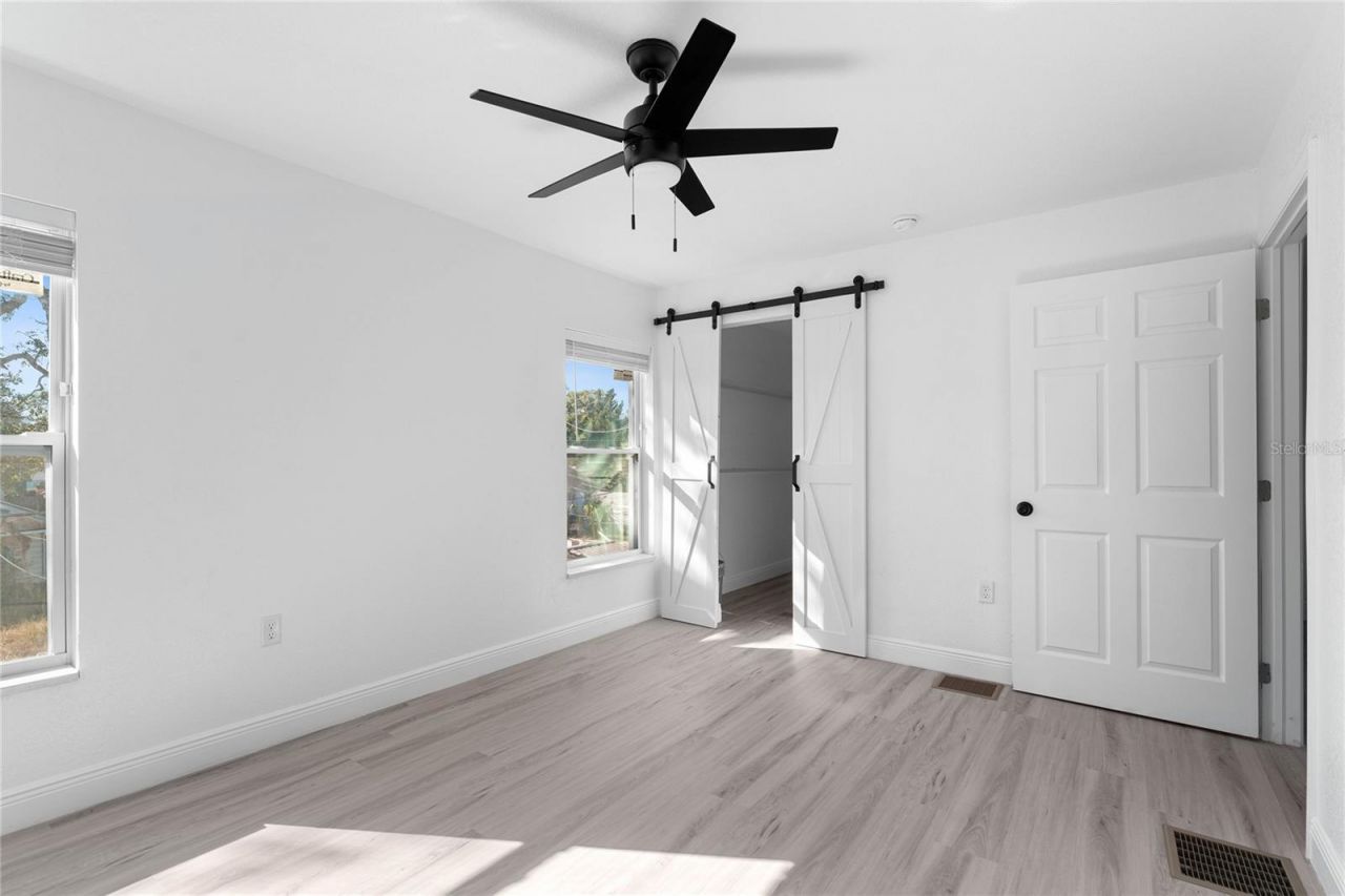 1421 35th Street S, Saint Petersburg, FL 33711 Photo