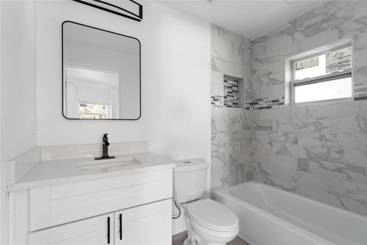 1421 35th Street S, Saint Petersburg, FL 33711 Photo