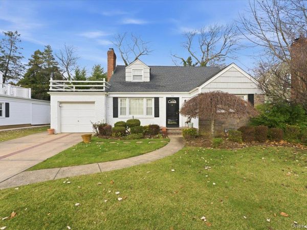 433 Westminster Road, Rockville Centre, NY 11570
